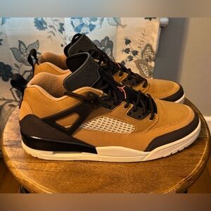 Jordan Spizike sneakers